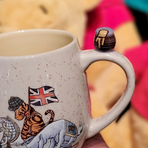 DISNEY CLASSIC WINNIE THE POOH MUG - Picture 5 of 6